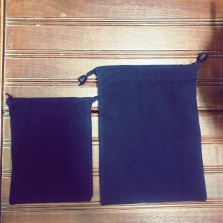 Túi đựng đá và bài Tarot