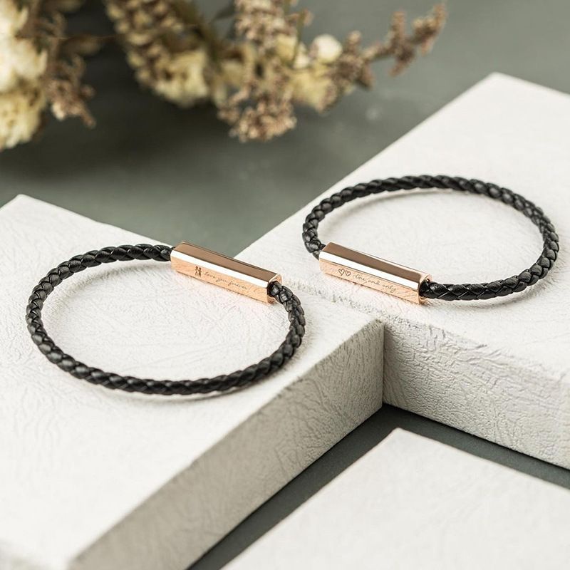 Dây da đeo tay unisex đeo couple tạo dấu ấn riêng biệt độc đáo.