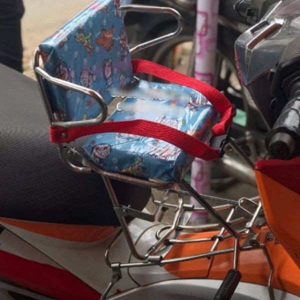 Ghế ngồi xe tay ga cho bé xe Airblade   - PCX có dây đai an toàn