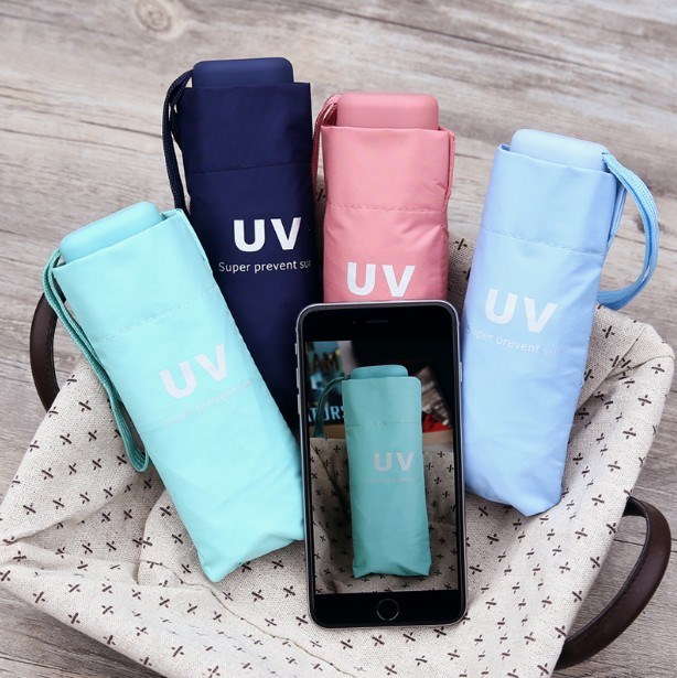 Cây dù mini che nắng chống tia UV gấp gọn lại được tiện lợi