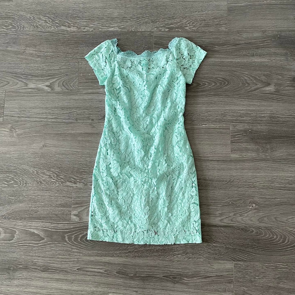 Đầm WHITE HOUSE BLACK MARKET ren TN KAMI