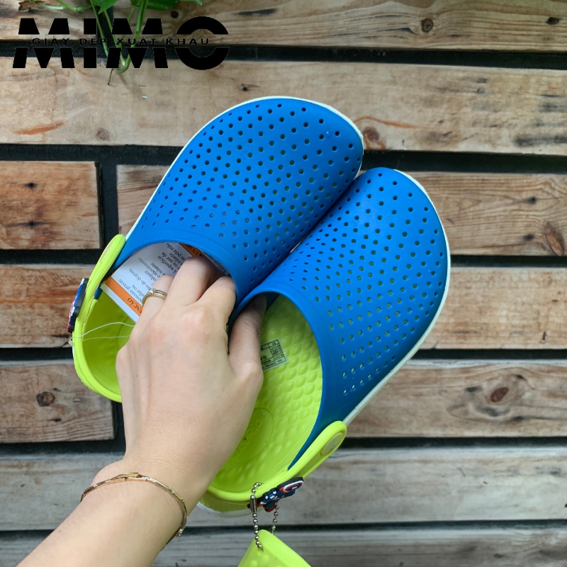 Dép sục Cross Literide trẻ em màu xanh cốm cực êm nhẹ, chống trơn trượt cho bé - Tặng 10 jibit