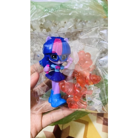 Set búp bê Pony kèm 6 ngựa phát sáng