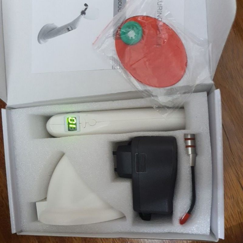 Đèn Leb trám răng, đính đá