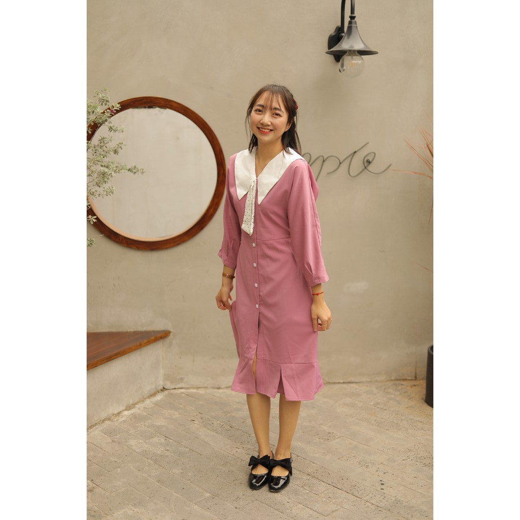 Váy hồng dài cổ nơ chấm bi đính cúc