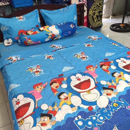 Vỏ gối ôm coton poly giao ngẫu nhiên mẫu doremon kich thuoc 38 x 100 cm