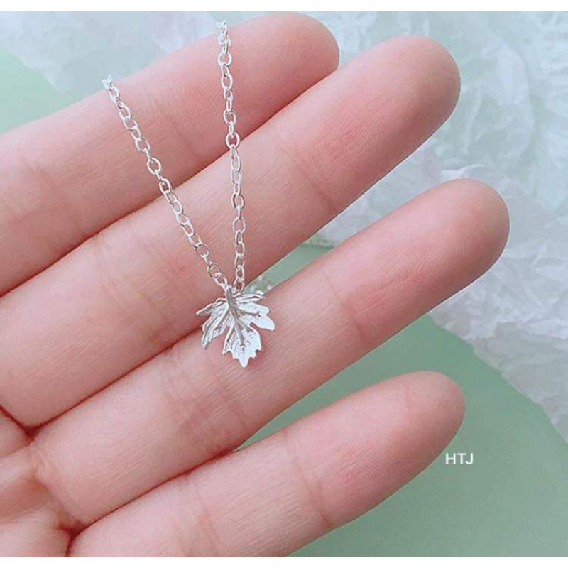 Dây chuyền bạc ta lá phong nhỏ xinh