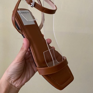 Giày khách đặt 99k