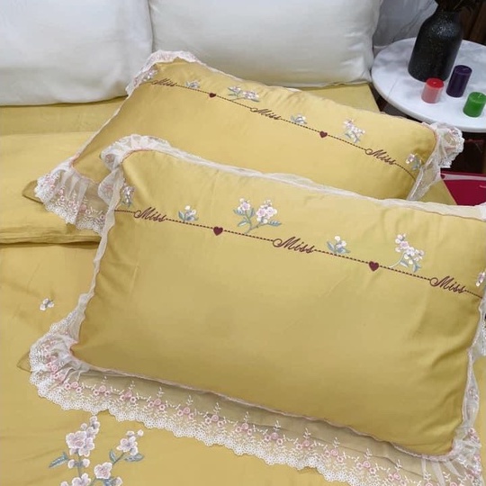 Set chăn ga gối cotton lụa thêu, Bộ 5 món ga gối mền cưới cao cấp màu vàng tặng vỏ gối ôm