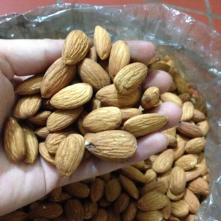 Hạnh nhân chưa rang tách vỏ 1kg