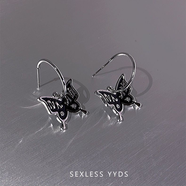 Khuyên Tai Hình Bướm Đen Độc Đáo Phong Cách Mới 2022