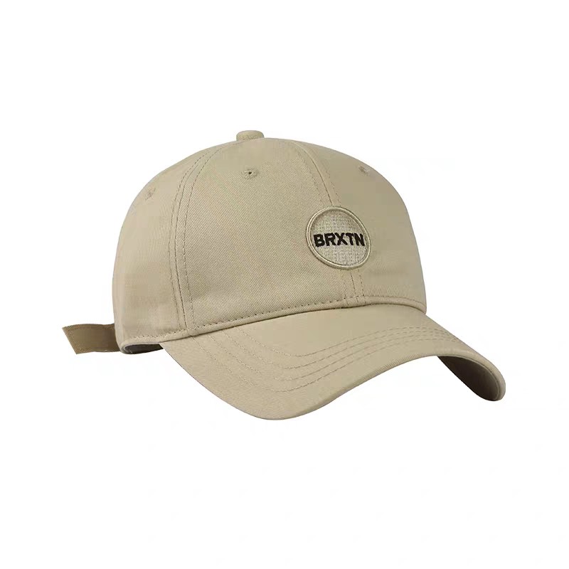 Mũ lưỡi trai phối chữ thêu cá tính