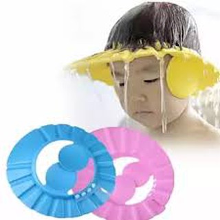 Mũ gội đầu có bịt tai cho bé