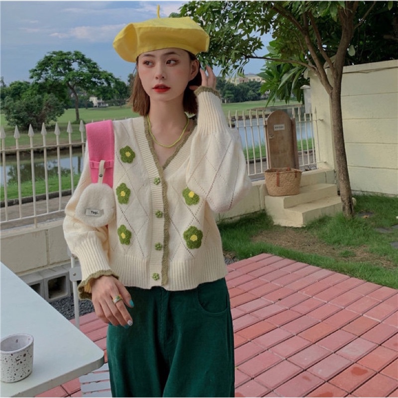 Áo khoác len cardigan dáng ngắn pastel phối hoa ngọt ngào dễ thương Yannie