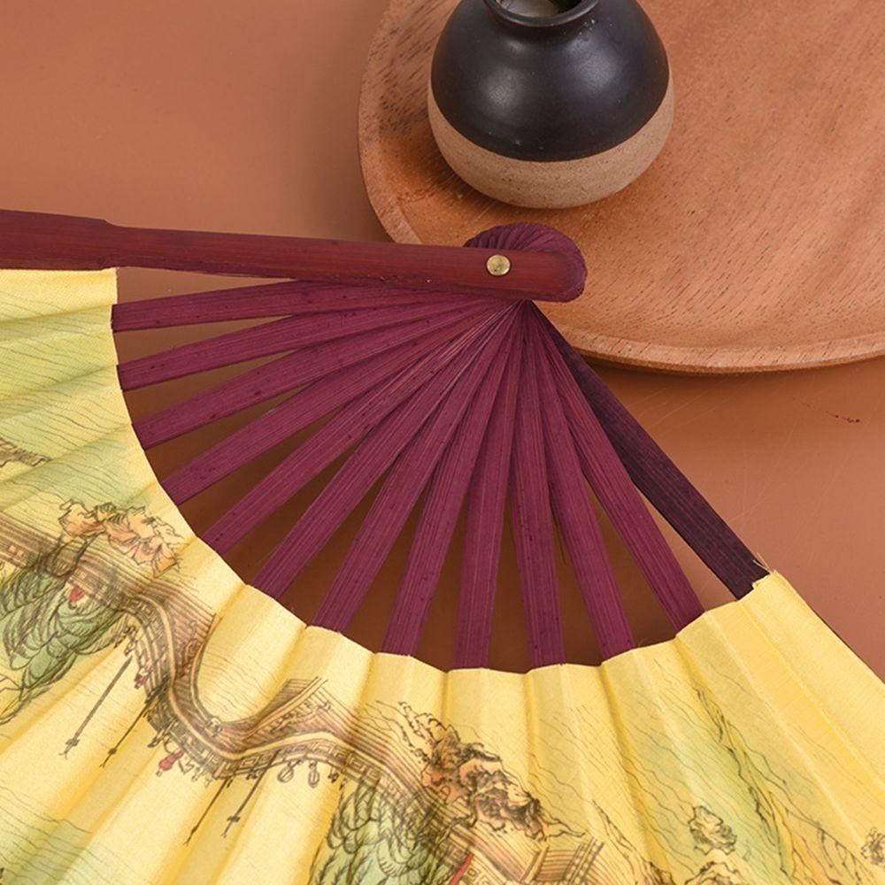 Quạt Gấp Bằng Tre Dùng Làm Đạo Cụ Chụp Hình Nghệ Thuật