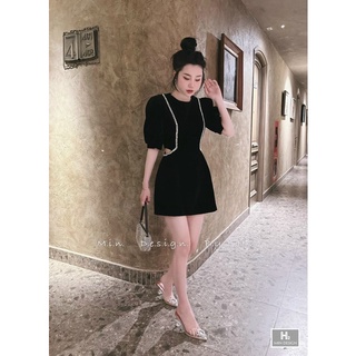 Váy nhung đính viền hở eo