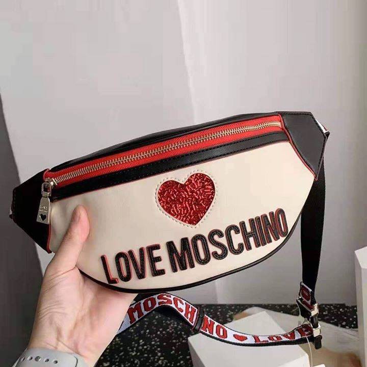Túi bao tử MOSCHINO LOVE HEART FANNY PACK cho nữ