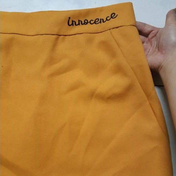 Chân váy chữ A may túi 2 bên - Chân váy công sở vải mịn, dày siêu đẹp | BigBuy360 - bigbuy360.vn