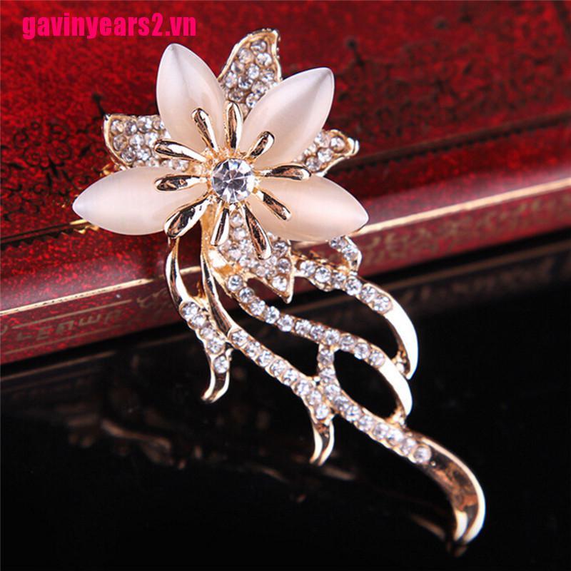 Trâm Cài Áo Hình Hoa Đính Đá Opal Trong Suốt Gav2