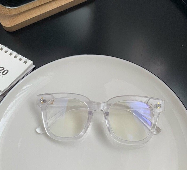 Kính hai chấm nam nữ hàng đẹp | BigBuy360 - bigbuy360.vn