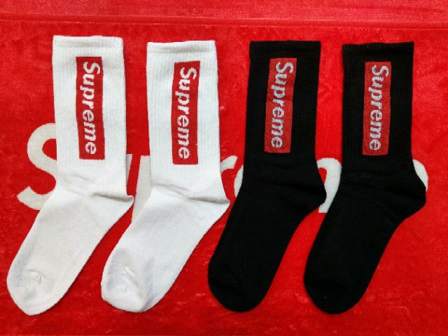 Tất Supreme, off white cao cổ