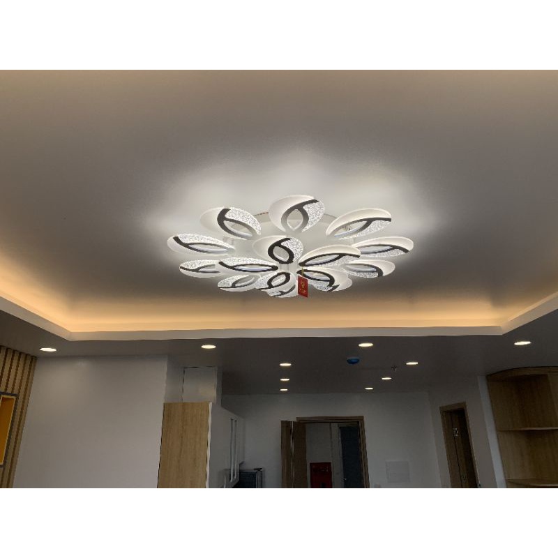 Đèn ốp trần trang trí phòng khách phòng ngủ 15 cánh 3 chế độ sáng điều khiển tăng chỉnh sáng Bảo hành 12 tháng - Mã 2037