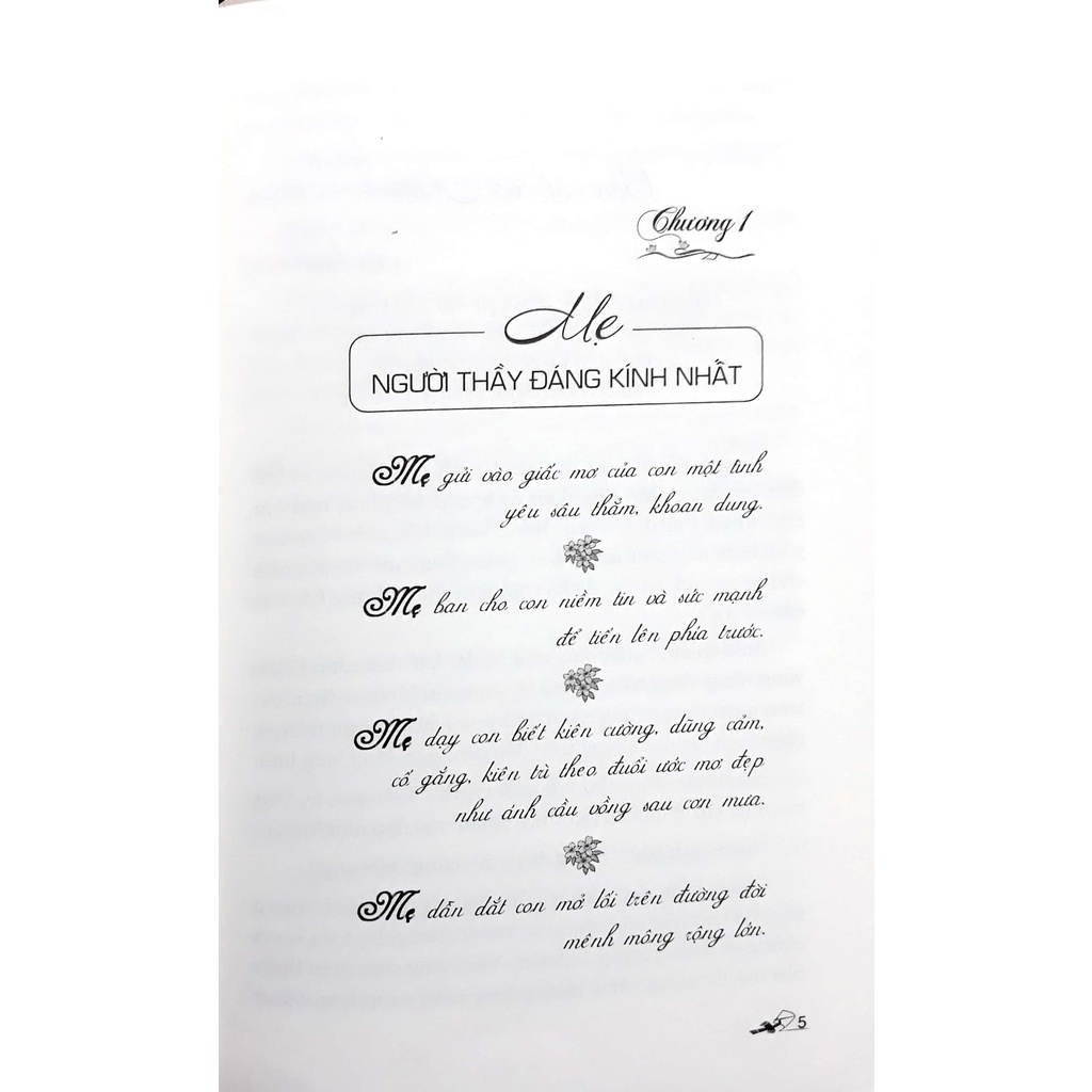 Sách - 72 Câu Chuyện Cảm Động Về Mẹ (Trương Hiểu Phong, Lâm Thanh Huyền - Văn Lang)