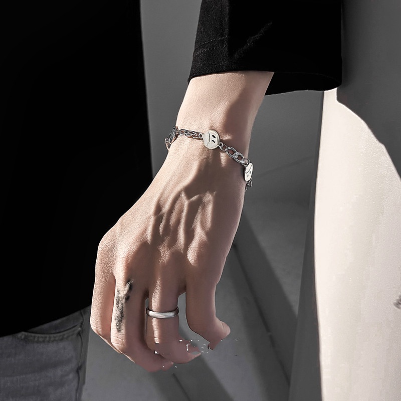 Vòng tay thép titan mặt cười phong cách hip hop cổ điển thời trang