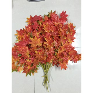 Combo 200 cành phong đỏ - Lá phong đỏ trang trí ( 1 cành 15 - 30 lá, dài 50-60 cm )