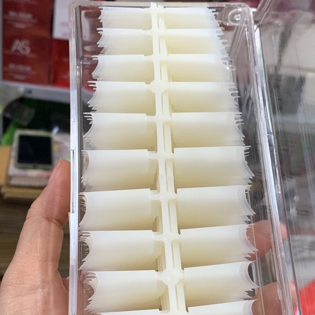 Móng típ than tre