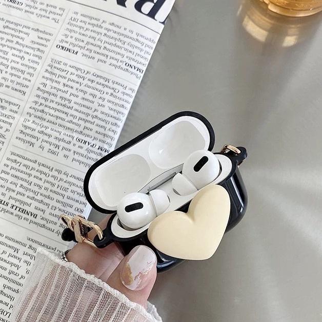 Vỏ Bảo Vệ Hộp Sạc Tai Nghe AirPods 1 / 2 / 3 / Pro Bằng TPU Họa Tiết Trái Tim Màu Trắng Đen Kèm Dây Đeo Tiện Dụng