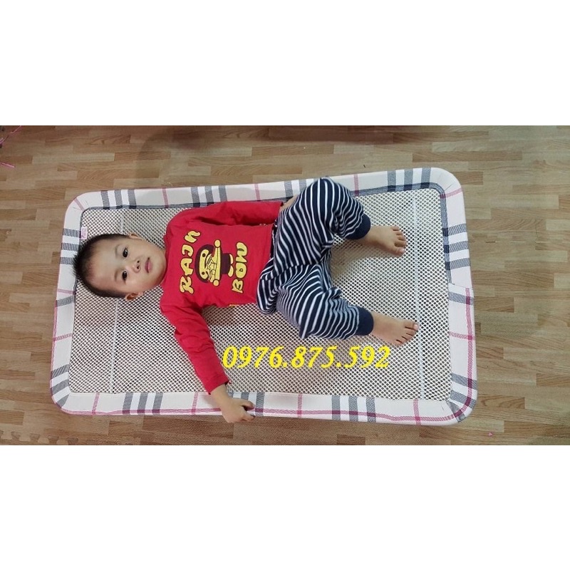 Giường lưới cho bé