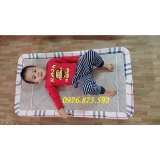 Giường lưới cho bé, đệm ngủ em bé