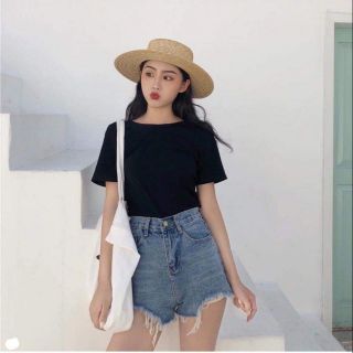 Áo thun cột nơ sau lưng