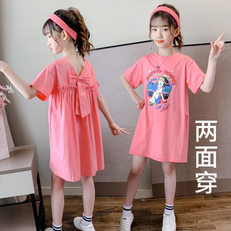 Lovely spread princess dress for girls