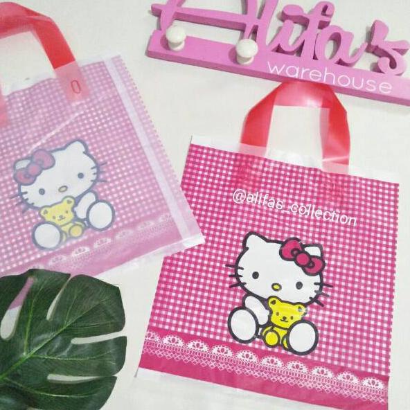 Set 50 túi nhựa đựng quà sinh nhật 30x32cm có tay cầm mềm mại hình Hello Kitty