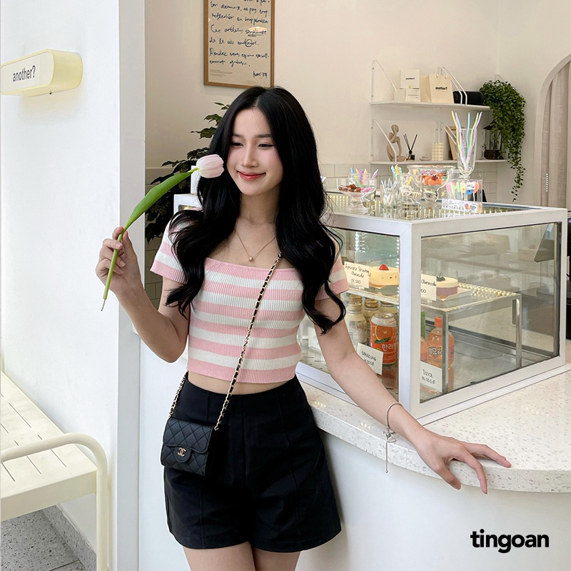Áo len crop lửng ngắn tay cổ vuông kẻ trắng hồng tingoan BORA BORA TOP/PK