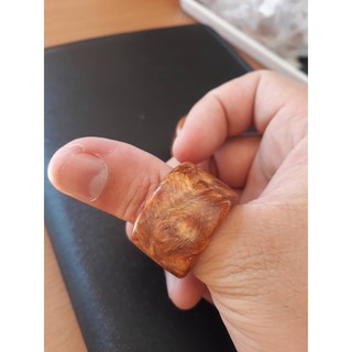 Nhẫn Gỗ Nu Huyết Long