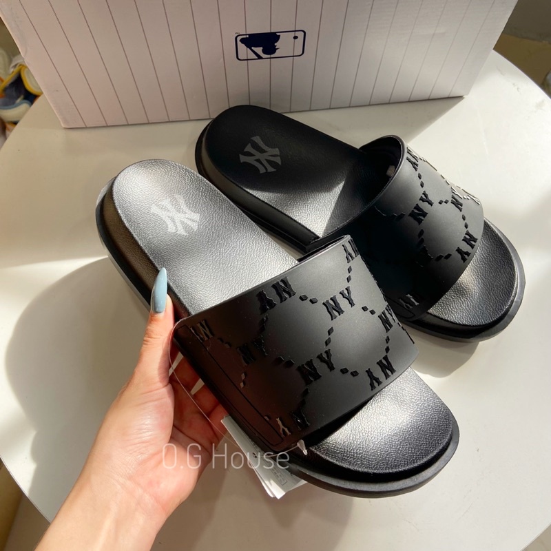 [Chính Hãng] Dép MLB Chunky Mound Dia Monogram