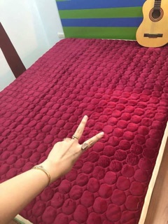 Thảm trải giường