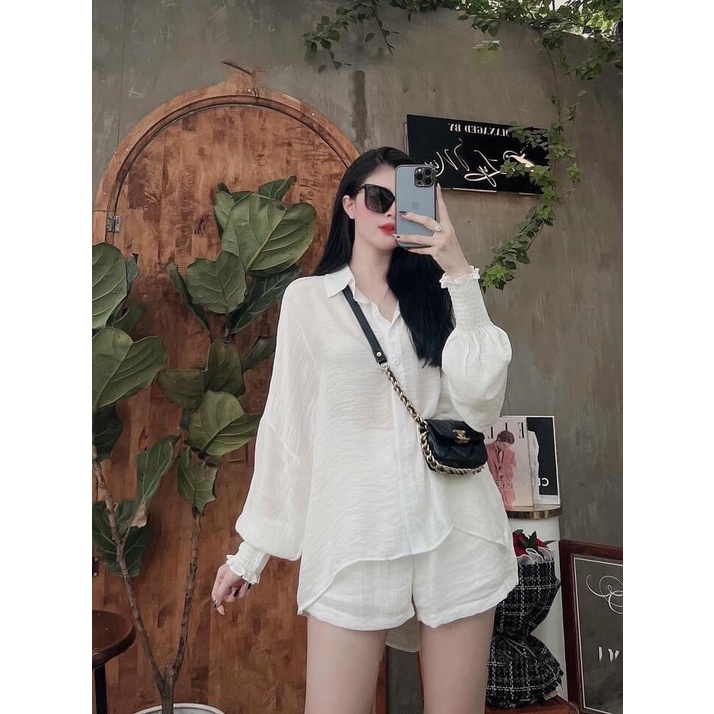 Set áo sơ mi trắng dài tay nữ, quần sooc chất đũi mềm mát đi du lịch, đi biển