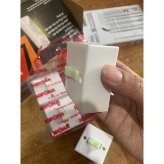 Công tắc điện đơn vuông SOPOKA