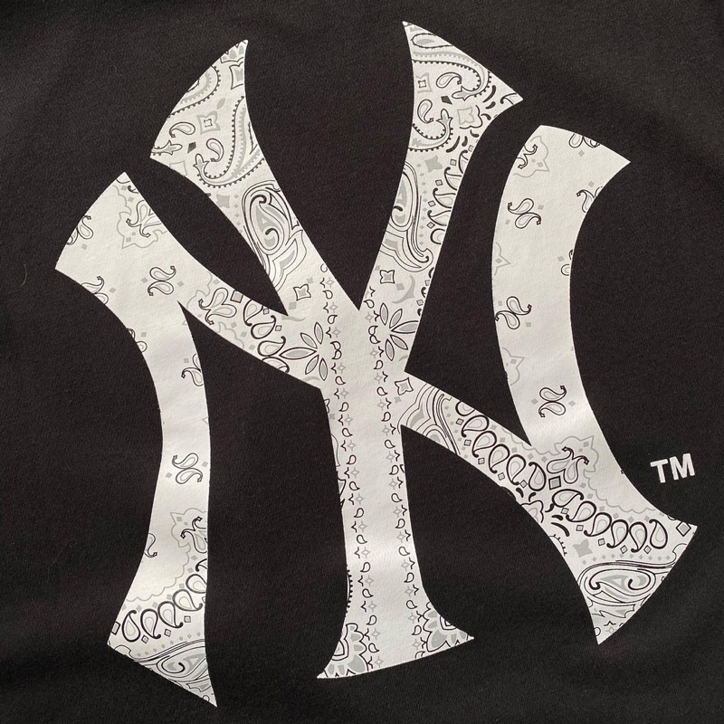[Bao check chính hãng]Áo thun tay ngắn New Era Paisley chữ logo to LA và NY màu trắng đen mã 13086599