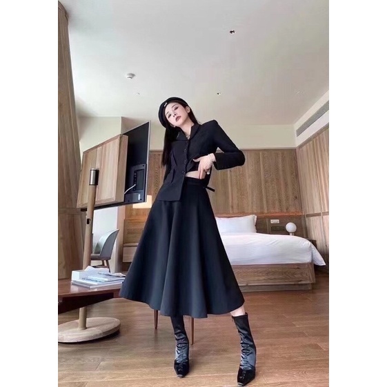 Áo khoác blazer mix chân váy dáng xòe trẻ trung phong cách Dior CD