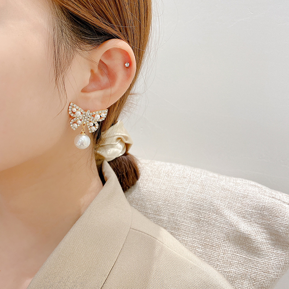 Khuyên Tai Nữ Trang Tạo Hình Độc Đáo