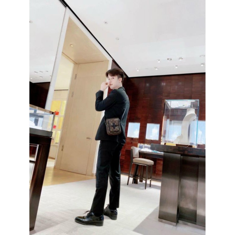 Túi đeo chéo LV bag sz17cm mini dáng unisex(nam&amp;nữ) new