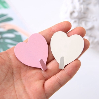 Móc treo đồ dán tường hình trái tim