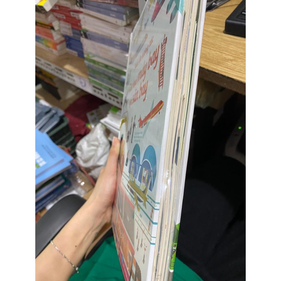 Sách - Sách đa tương tác : Các loại máy bau và sân bay ( Đinh Tị )