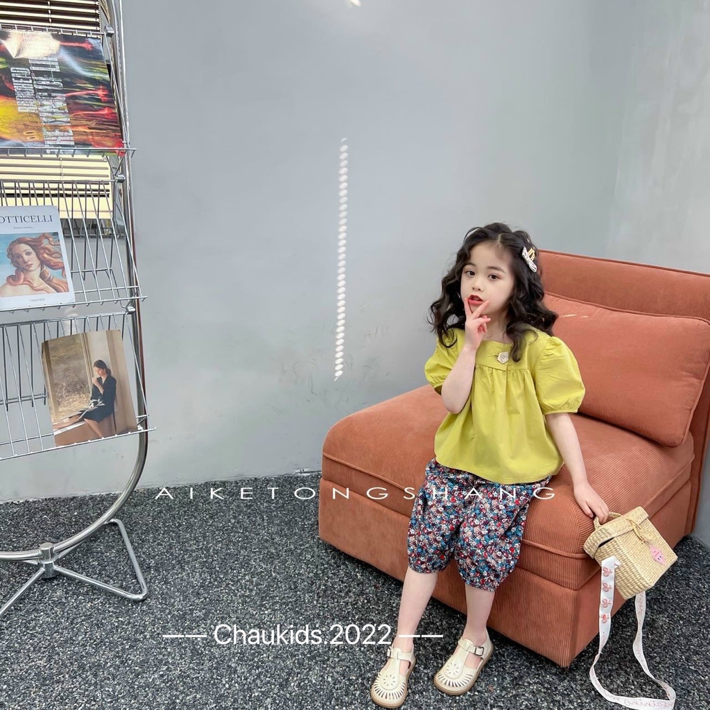 Bộ quần lửng hoa bé gái