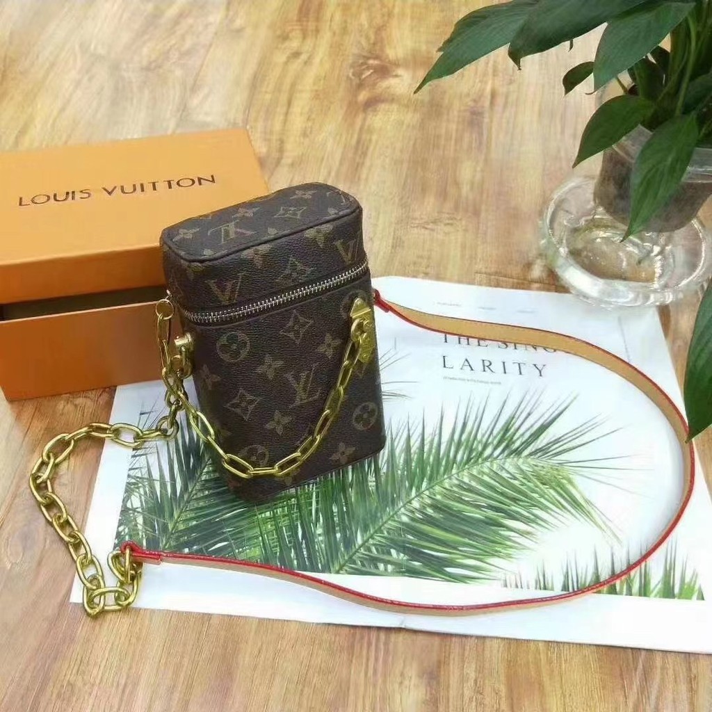 Louis Vuitton Túi Da Đựng Mỹ Phẩm Chống Trượt Có Dây Đeo Tiện Dụng